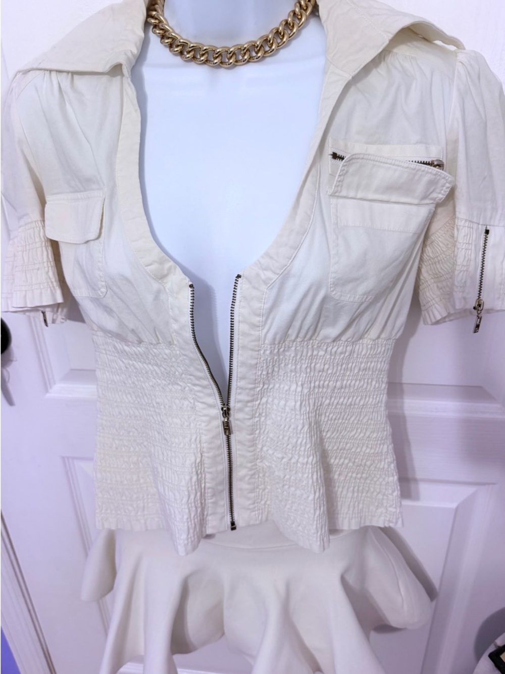 bebe White Short Sleeve Zip-Front Peplum Top